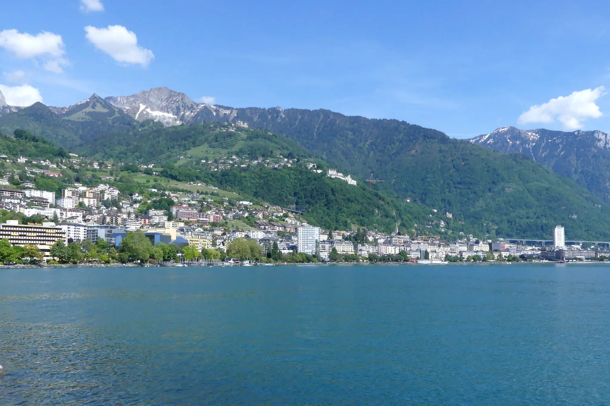 Vue panoramique de Montreux et du Léman depuis Clarens